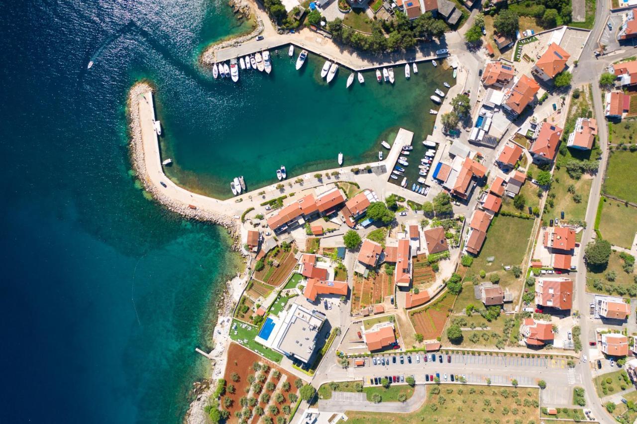 Apartments Otia Seaview Porat  Buitenkant foto