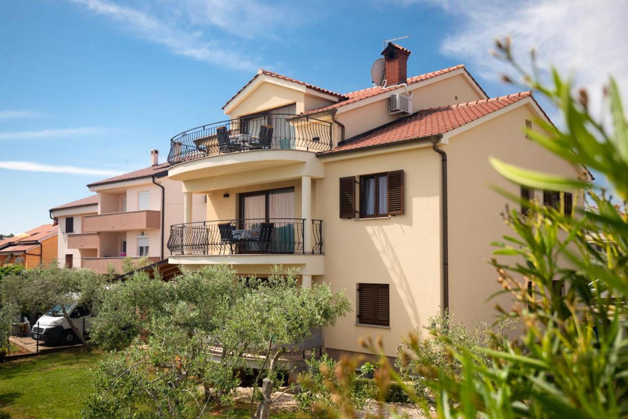 Apartments Otia Seaview Porat  Buitenkant foto